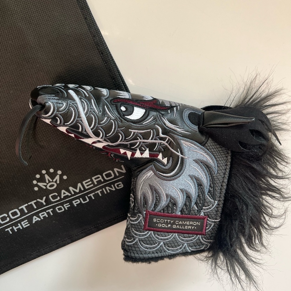 Scotty Cameron 2024 Black dragon putter cover